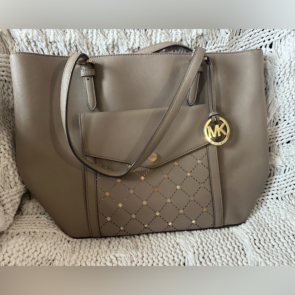 Taupe Michael Kors tote style bag